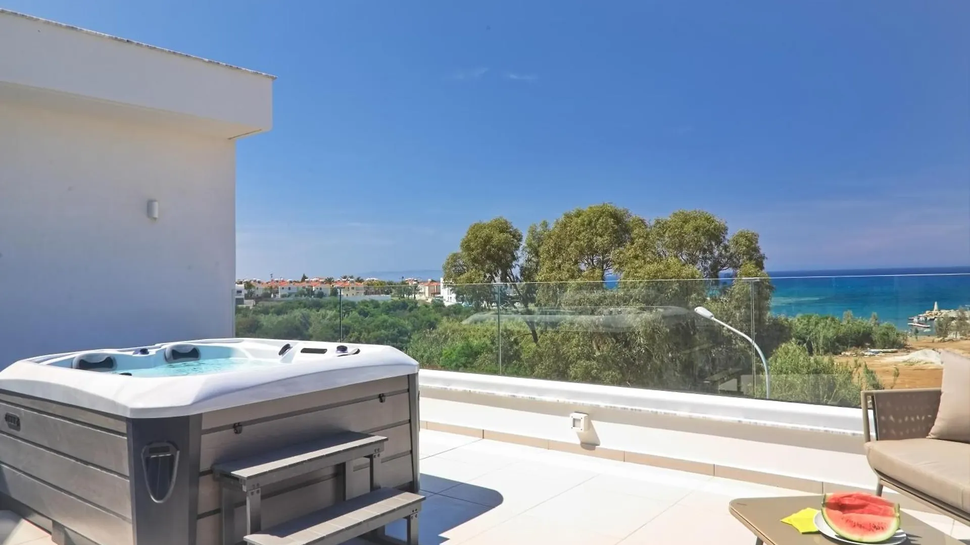 Seaview Luxury Villa Jacuzzi & Pool! 2 Min Beach Protaras