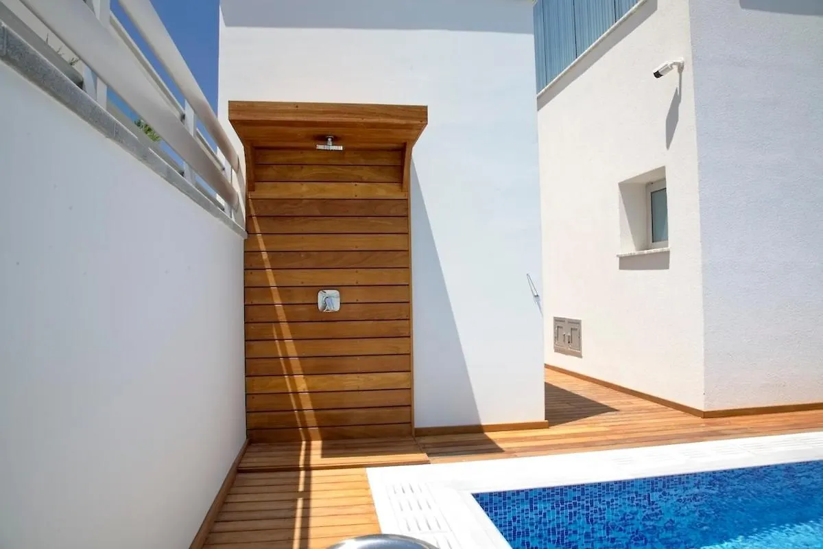 Seaview Luxury Villa Jacuzzi & Pool! 2 Min Beach Protaras 0*,