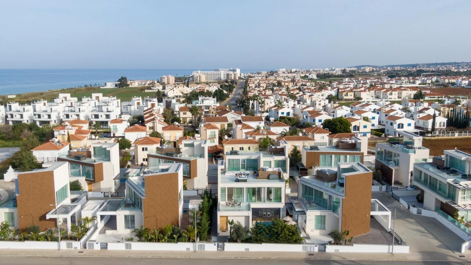 Seaview Luxury Villa Jacuzzi & Pool! 2 Min Beach Protaras