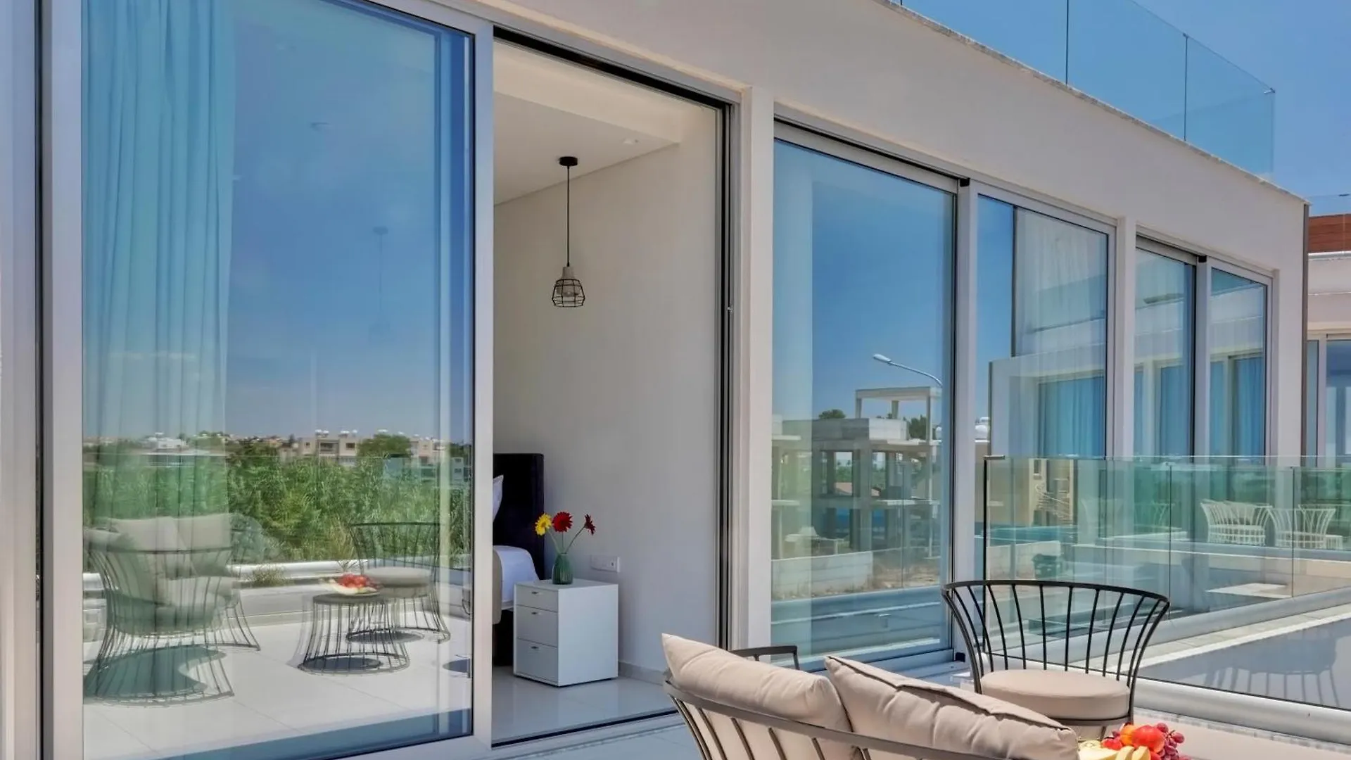 Seaview Luxury Villa Jacuzzi & Pool! 2 Min Beach Protaras